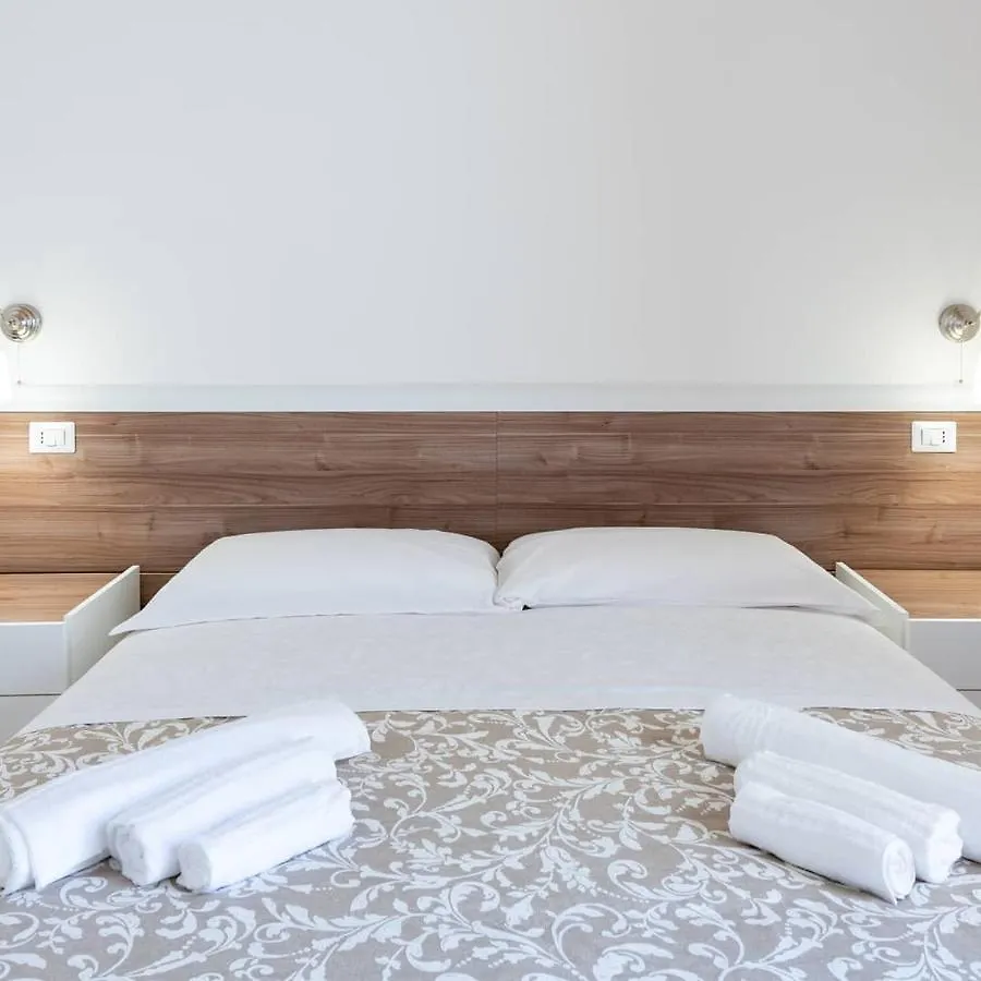 Bed and Breakfast Dimora Le Volte Lecce 0*,
