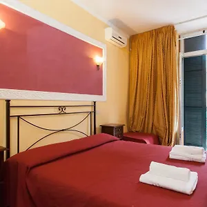 https://regia-goito.it-romehotels.com