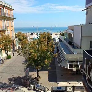 https://hotel-garni-alaska.riccione-hotels.org